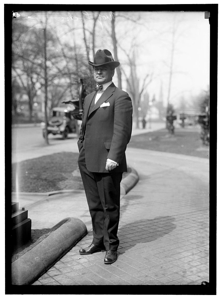 LOCKE, VICTOR M., MAJOR 'CHIEF OF THE CHOCTAW' LCCN2016867168