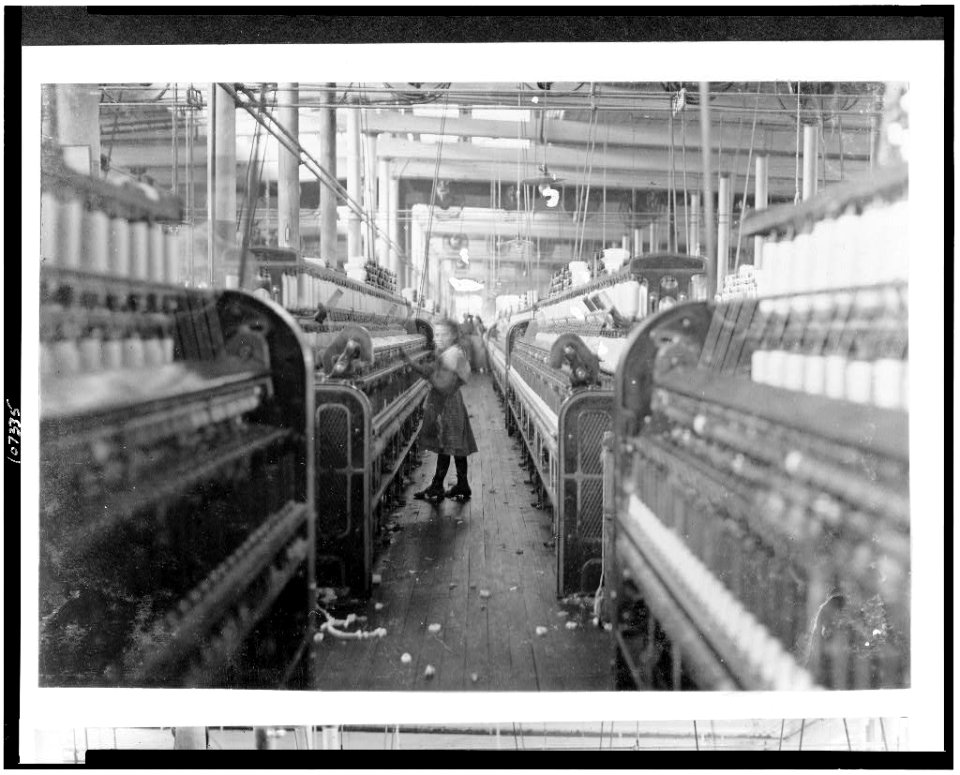 Little spinner in Mollahan Cotton Mills, Newberry, S.C. Many others as small. Dec. 3-08 Witness Sara R. Hine. LOC cph.3c07335
