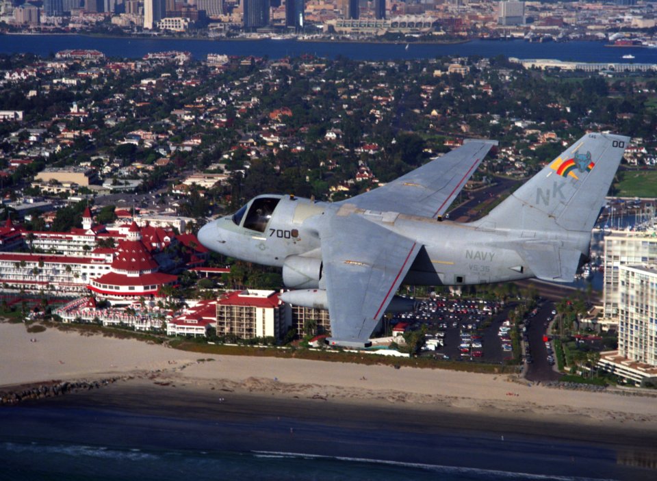 Lockheed S-3B Viking of VS-35 in flight off Coronado on 23 January 1995 (6655040)