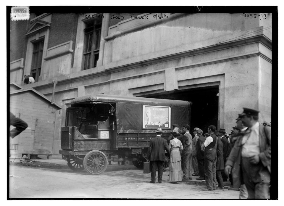 Loading gold truck, 9-8-15 LCCN2014699818