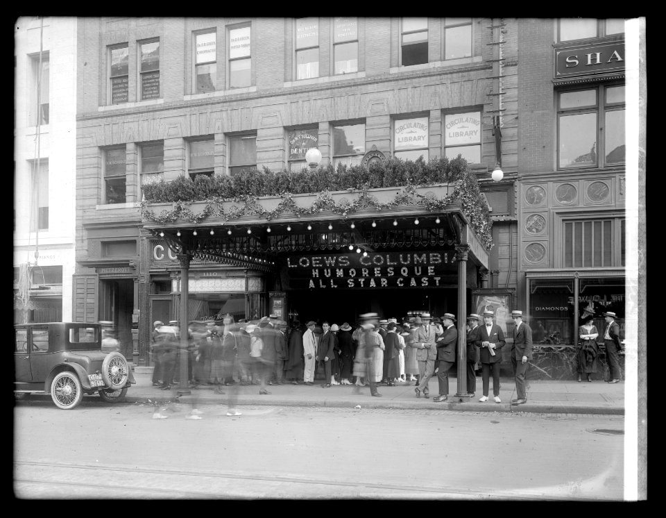 Loews Columbia (theater), exterior LCCN2016852236
