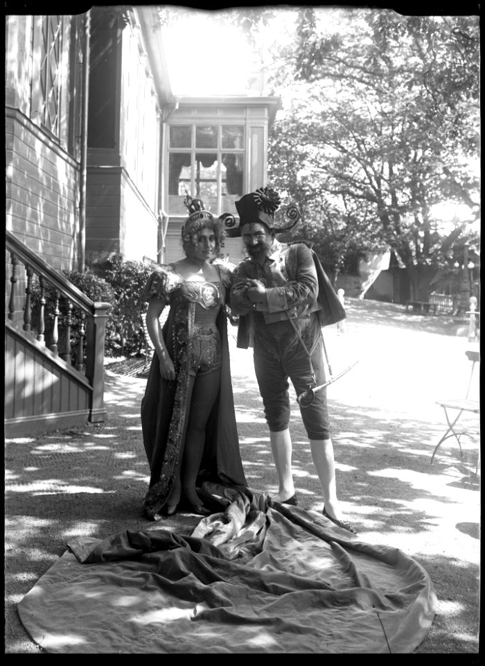 Lizzie Sondell and Ernst Norée in Hertiginnan av Danviken at Kristallsalongen 1906 - SMV - NN030