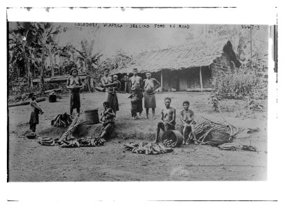 Lolodorf, W. Africa - selling food on road LCCN2014700270
