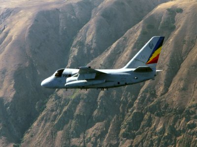 Lockheed S-3B Viking of VS-35 in flight off San Clemente Island on 15 December 1995 (6655028)