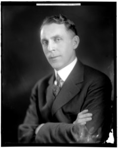 LOMER, CARL J. HONORABLE LCCN2016860927