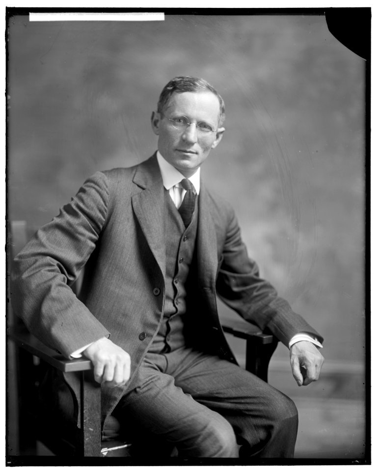 LONDON, MEYER. HONORABLE LCCN2016859895