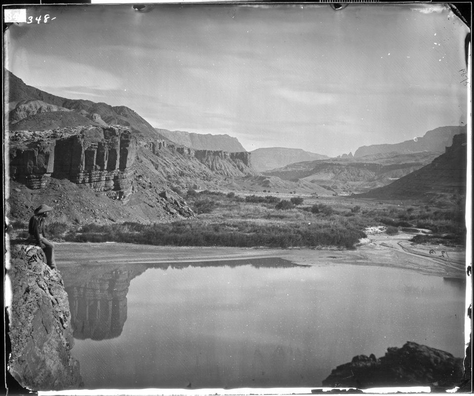 LOOKING ACROSS THE COLORADO RIVER TO MOUTH OF PARIA CREEK, ARIZONA - NARA - 524299