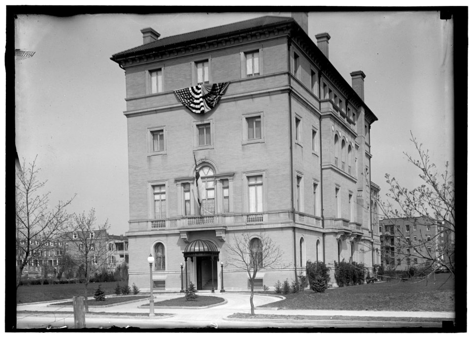 LONG, BRECKENRIDGE. 3RD ASST. SECRETARY OF STATE, 1918. RESIDENCE, LOANED TO BRITISH COMMN.; EXTERIORS LCCN2016867577
