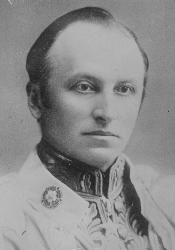 Lord Curzon LCCN2014696090 (cropped)
