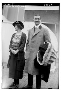 Lord and Lady Astor LCCN2014714258