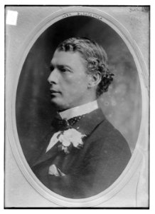Lord Glenconner LCCN2014699905