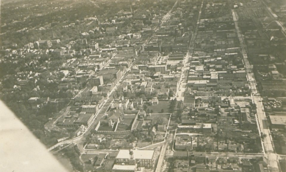 London Ontario from the Air (HS85-10-36721)