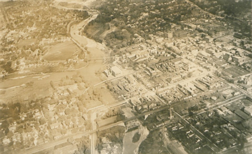London Ontario from the Air (HS85-10-36723)