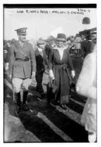 Lord R. Innes Kerr (i.e. Innes-Ker), Mrs. Jos. S. Stevens LCCN2014705541