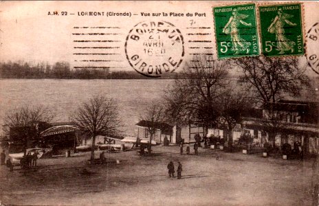 Lormont - place du port 8
