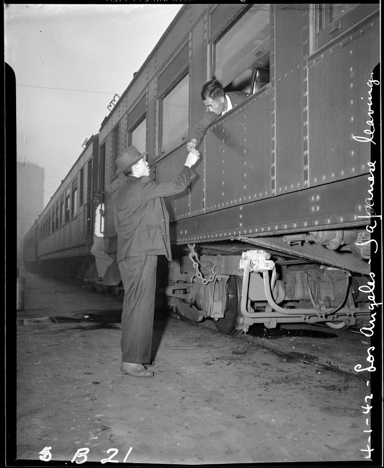 Los Angeles, California. Evacuees of Japanese ancestry are leaving by special trains for assembly c . . . - NARA - 536770