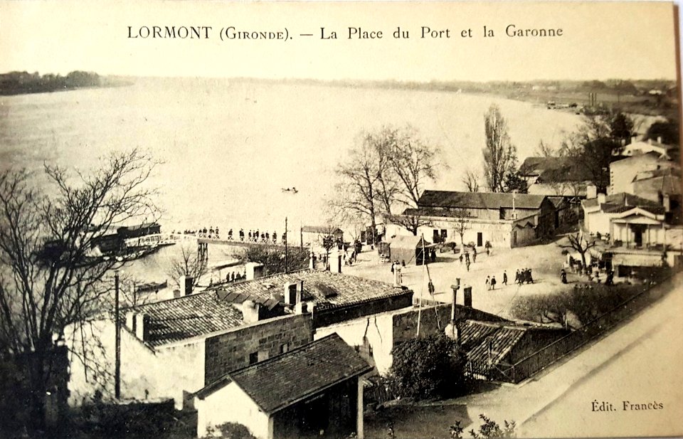 Lormont - place du port 5