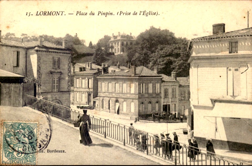 Lormont-place-du-pinpin