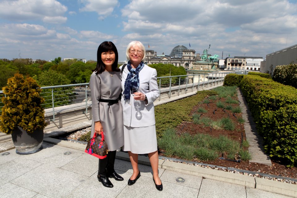 Los Angeles Opera Board Visits the U.S. Embassy in Berlin IMG 0027 (26698072132)