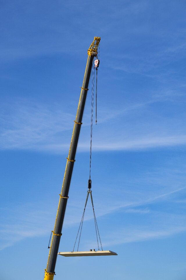 Last lift steel cable