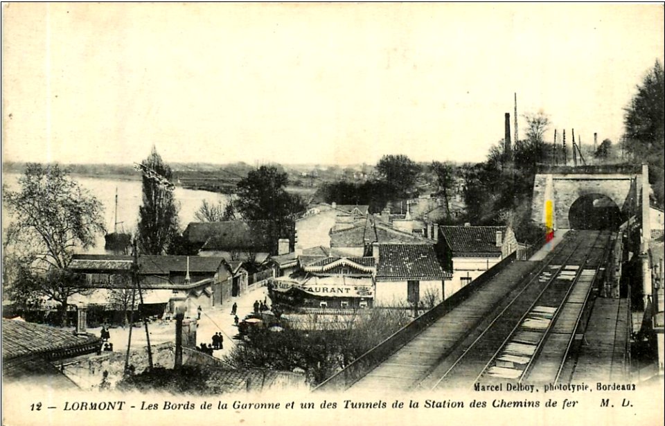 Lormont-un-des-tunnels-de-la-station-de-chemin-de-fer-les-bords-de-la-garonne