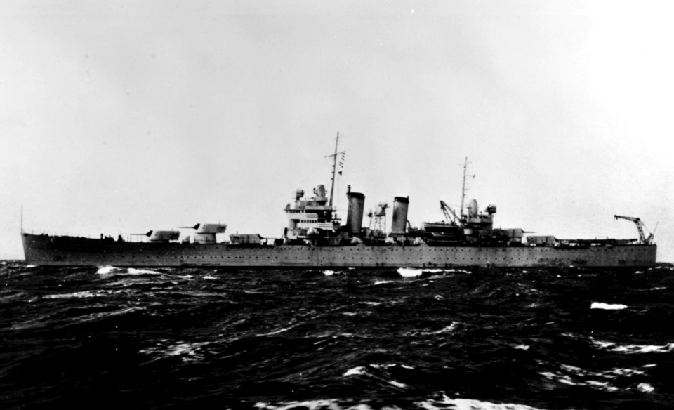 USS Brooklyn (CL-40) underway at sea, circa in 1937 (NH 67549)