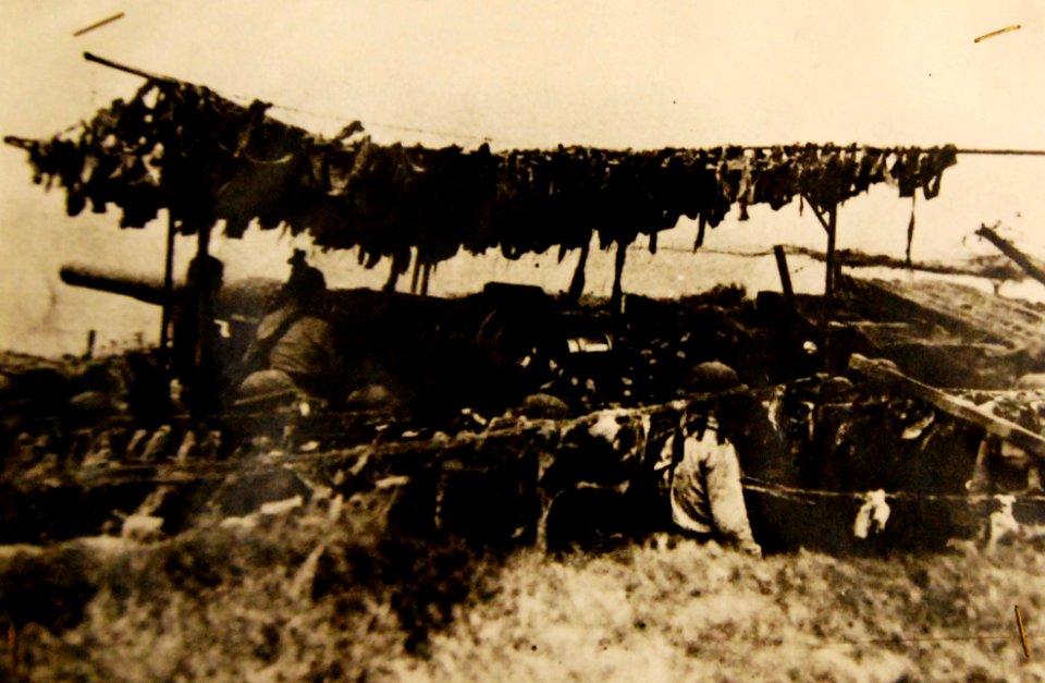 Lot 9437-14 (22761355337)