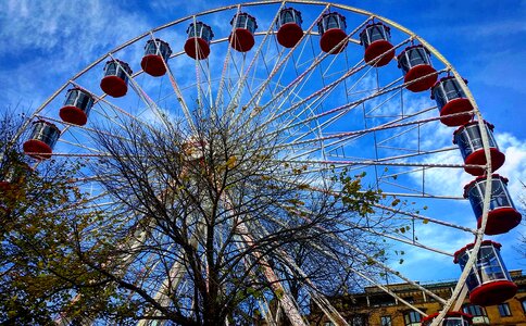 Carnival ferris wheel entertainment