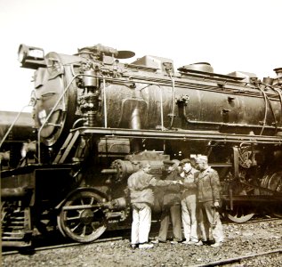 Lot 11603-12 (25017365752)