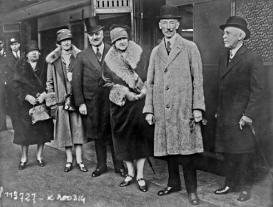 Louis-Alexandre Taschereau and his wife Adine Dionne, London, 14 October 1926