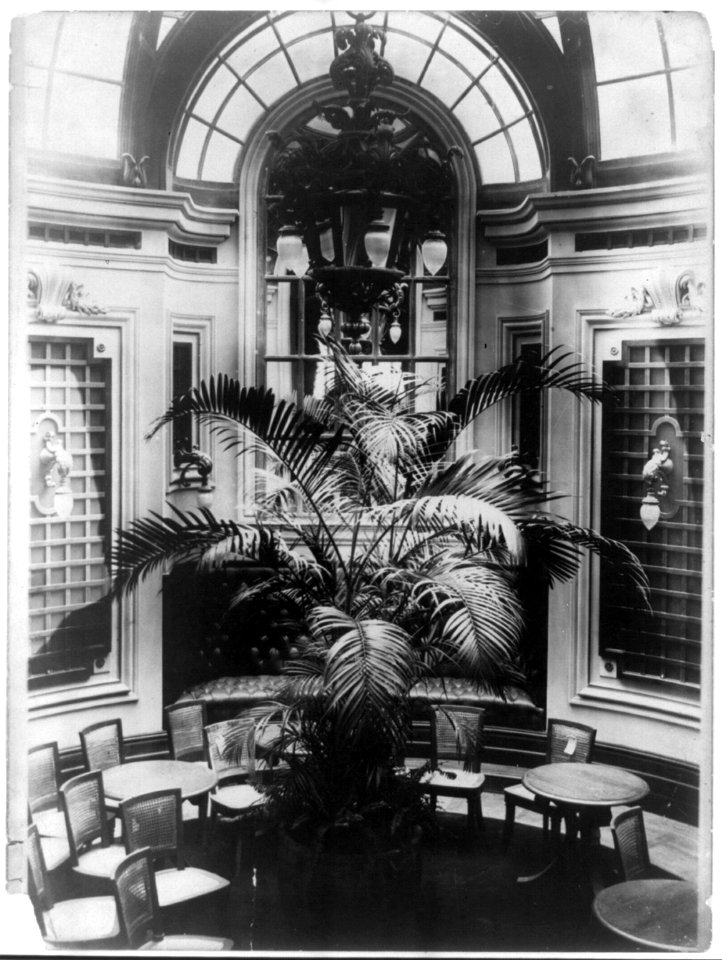Lounge of the New York Yacht Club LCCN2005688959