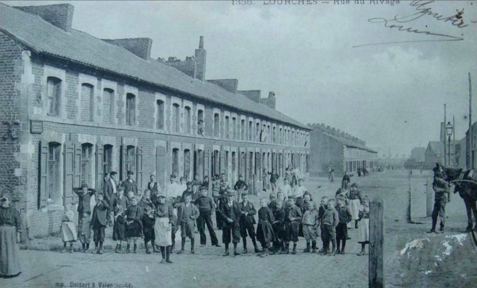 Lourches - Cités de la fosse Saint-Mathieu des mines de Douchy (A)