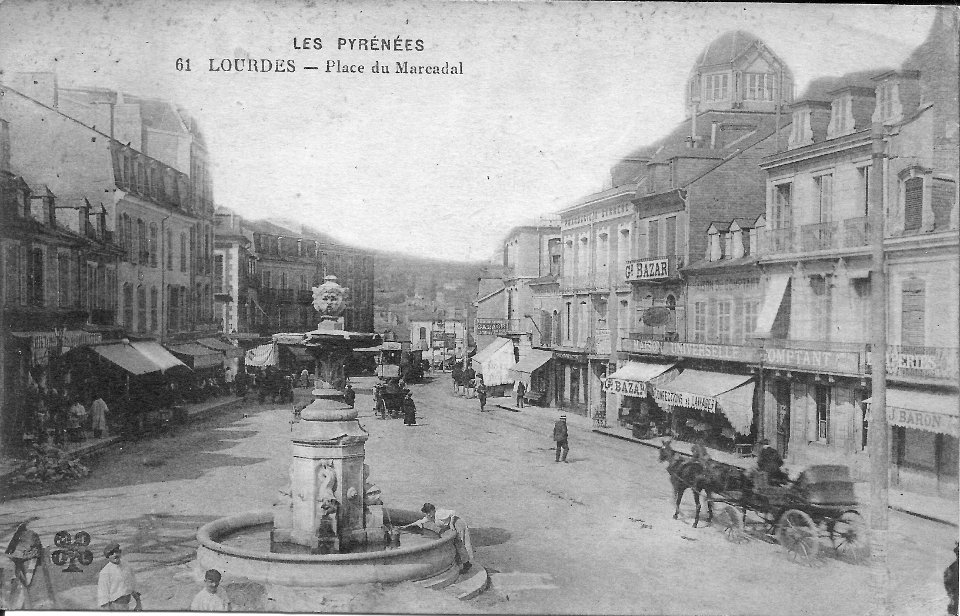 Lourdes-Place du Marcadal-61