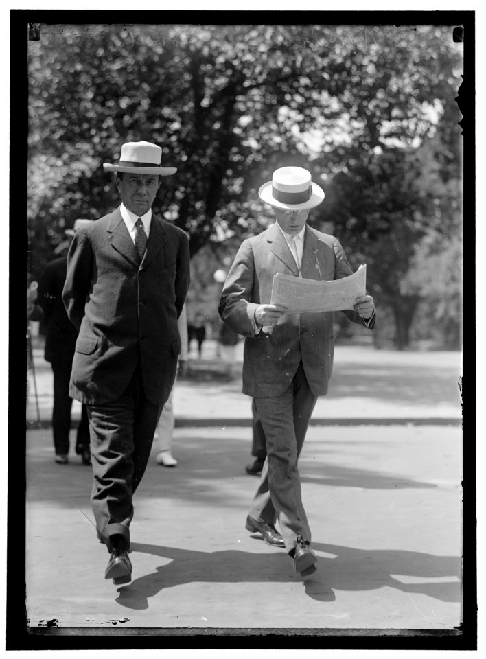 LOVETT, ROBERT SCOTT, PRESIDENT, UNION PACIFIC RAILWAY. LEFT, WITH DANIEL WILLARD LCCN2016867467
