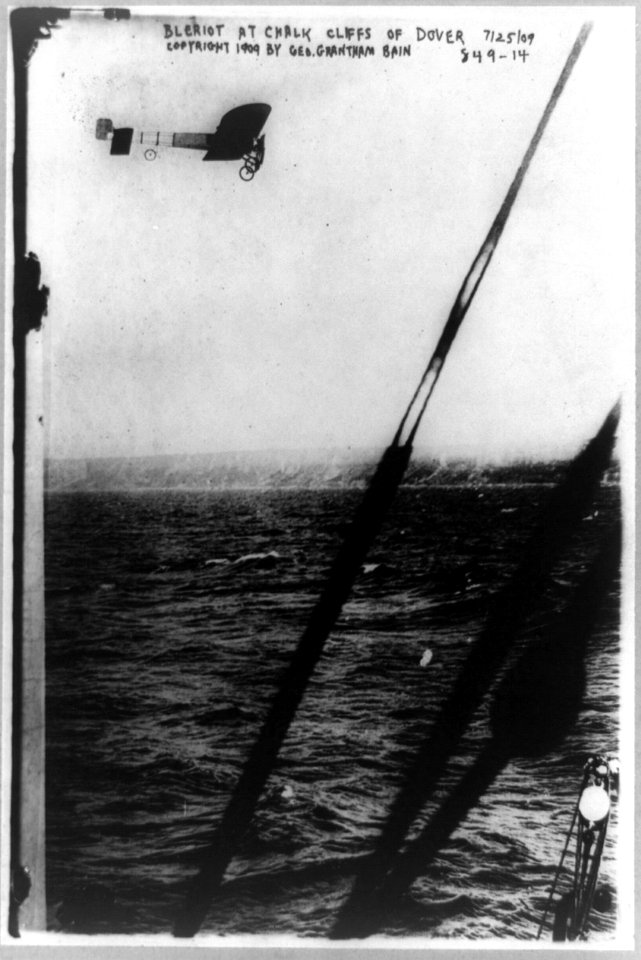 Louis Blériot in his plane over the cliff of Dover, July 25, 1909 LCCN92514571