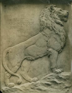 Low relief sculpture of a lion, Illinois, early 20th century (NBY 540)