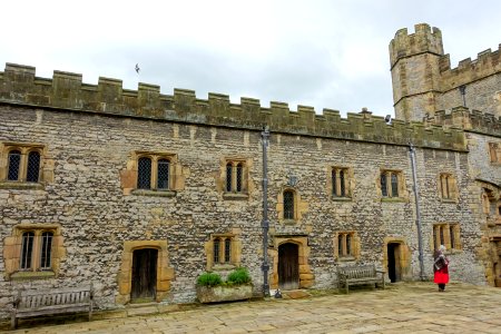 Lower Courtyard - Haddon Hall - Bakewell, Derbyshire, England - DSC02469