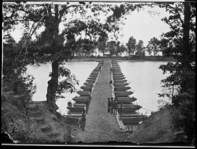 Lower pontoon bridge, Deep Bottom, James River, VA (4166354823)