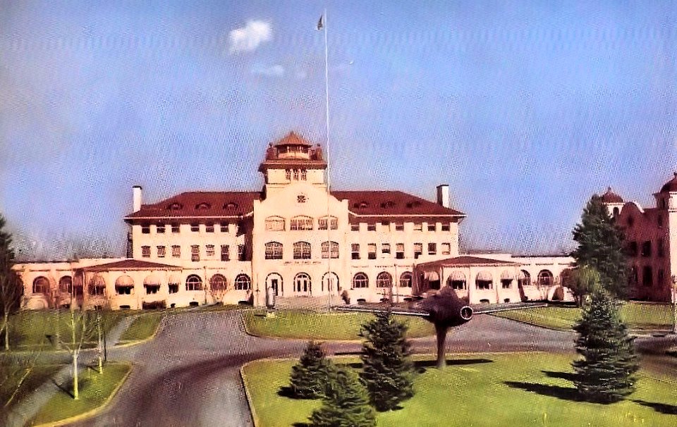 Lowry Air Force Base - Base Headquarters