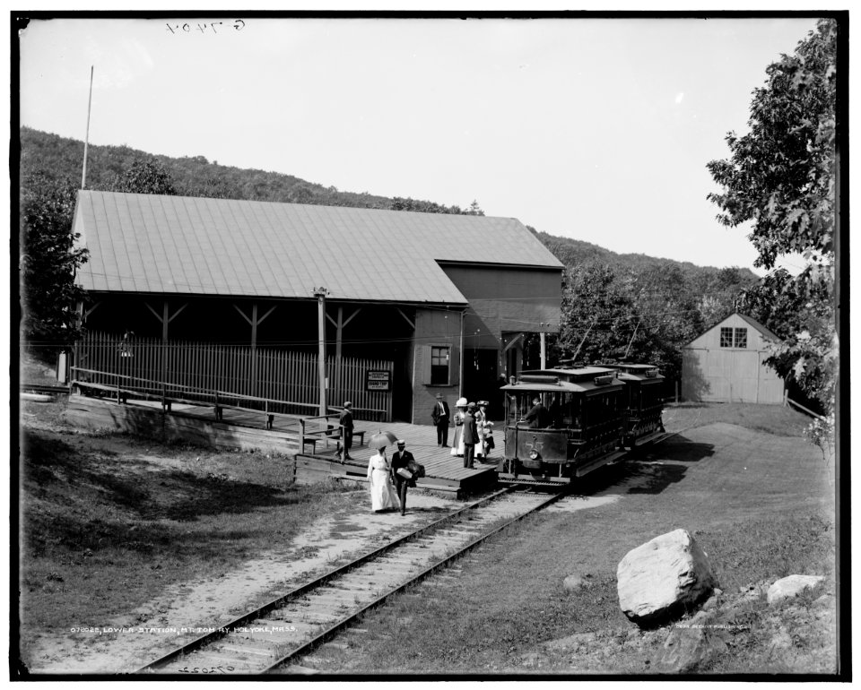 Lower station, Mt. Tom Ry. (Mount Tom Railway), Holyoke, Mass.