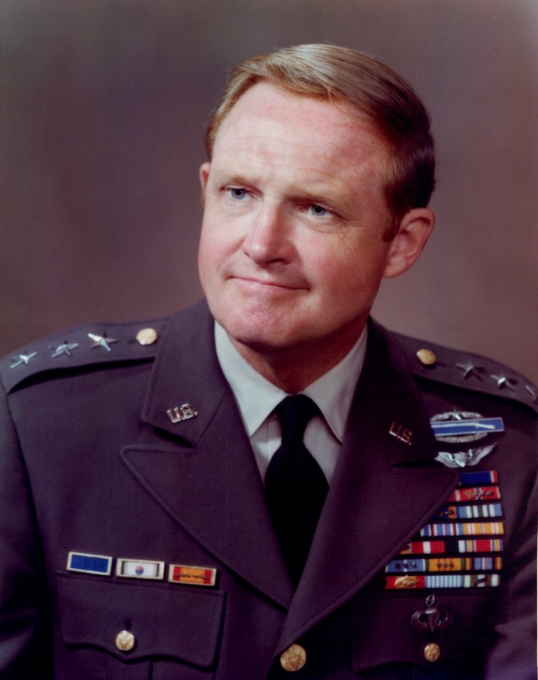 Lt General Hal Moore official photo as Deputy Chief of Staff for Personnel