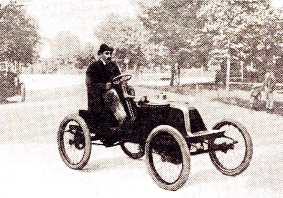 Louis Renault première voiturette après Paris-Bordeaux 1901 (12e au général)