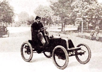 Louis Renault première voiturette après Paris-Bordeaux 1901 (12e au général)