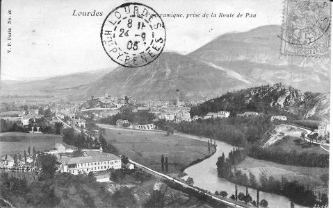 Lourdes-Vue panoramique prise depuis la route de Pau-VP 26