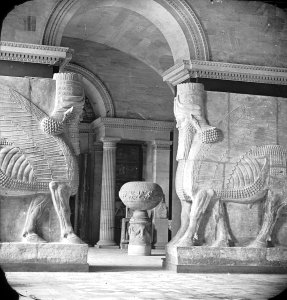 Louvre Assyrian Hall (S03 06 01 017 image 2341)