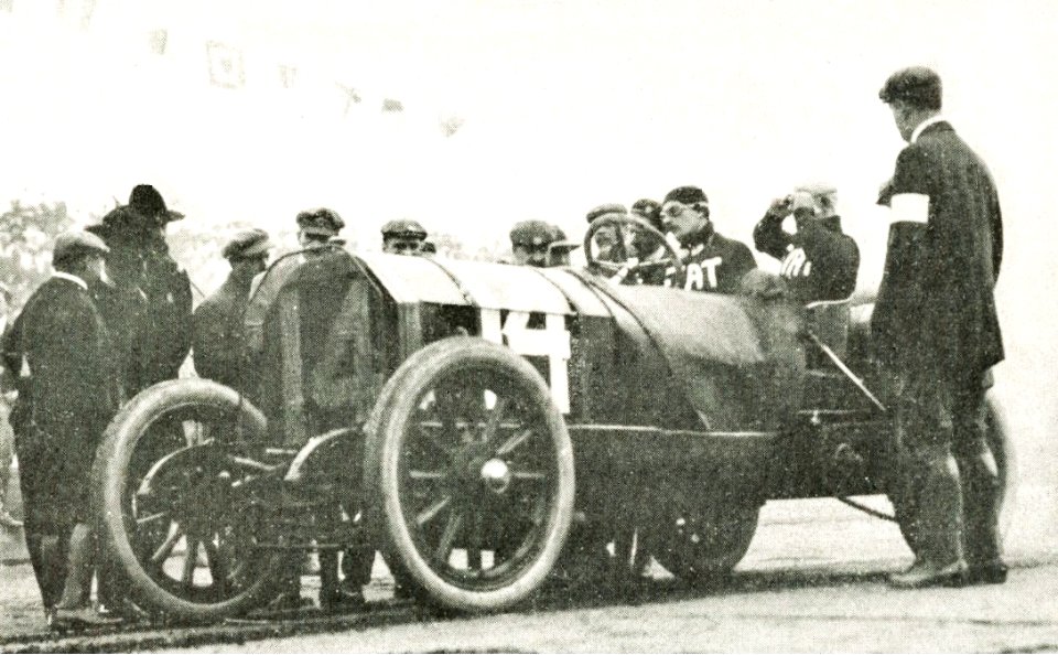 Louis Wagner, au départ du Grand Prix d'Amérique 1908