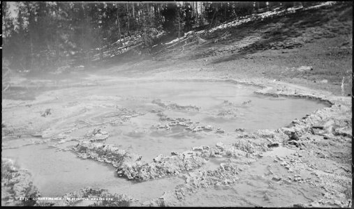 Lower Fire Hole, the beautiful Boiling Spring. Yellowstone National Park. - NARA - 517158