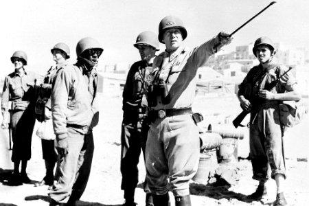 Lt.-General-George-Patton-instructing-troops-in-Sicily