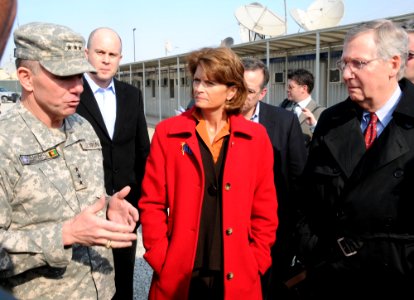 Lt. Gen. Caldwell talks with U.S. Senators Lisa Murkowski and Mitch McConnell during a tour (4278890660) photo
