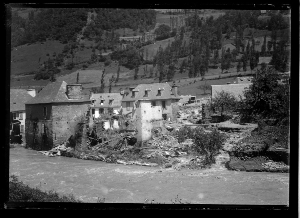 Luchon , inondations, maisons effondrées de juillet 1897 - Fonds Trutat - MHNT.PHa.659.L.062